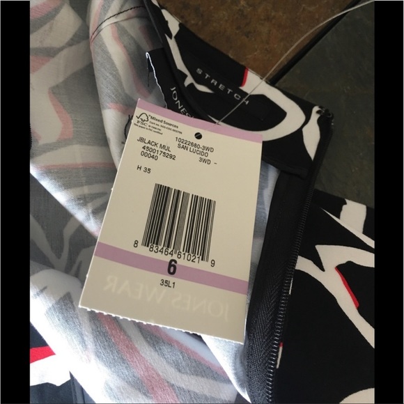 Jones Wear San Lucidio Black Floral Print Skirt - Picture 3 of 5